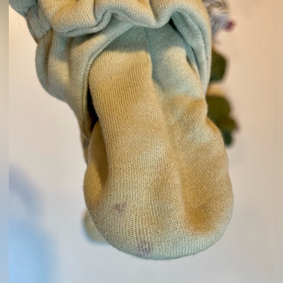 Set of 3 pairs of Zutano Organic Cotton Gripper Baby Booties (6-12mos). - Picture 4 of 4